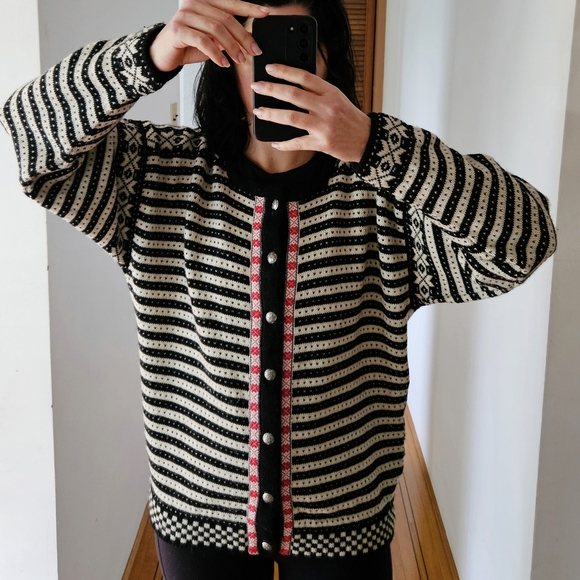 Oleana Sweaters - Oleana Norwegian Wool Knit Sweater Cardigan Black White Size L - XL
